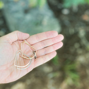 Freshie & Zero - Minimal Hoop Earrings - Fan (Gold-Filled)