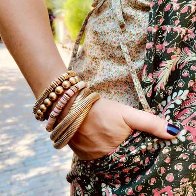 CANVAS - 10mm Gold Bead Stretch Bracelet